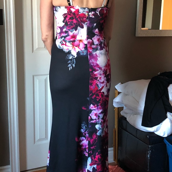 Brand new dress - Picture 2 of 7